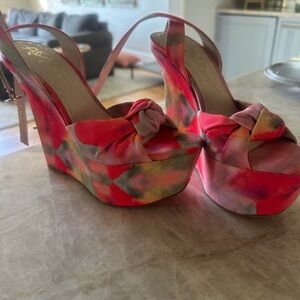 Alice and Olivia platforms new